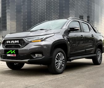 RAM 700 LARAMIE LONG HORN